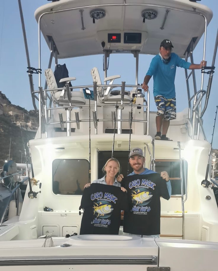 Saturday 11/19/2022 is a fine day for fishing for Returning VIP Guests Travis and Hailey Hawkins Celebrating First Wedding Anniversary  36′ Black Watch